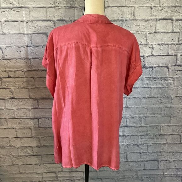 Velvet Heart - Women's Pink Button-Up Top - Picture 5 of 6